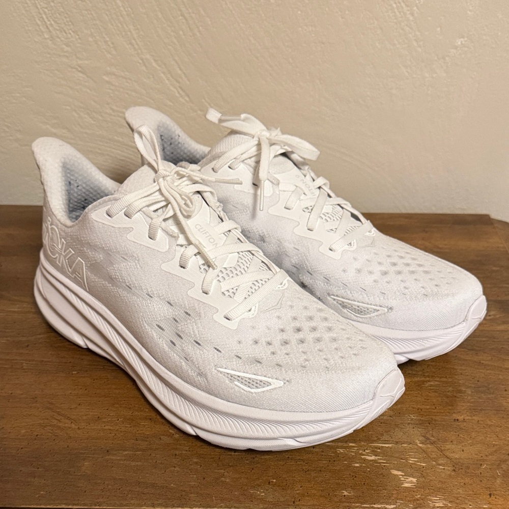 Hoka Clifton 9